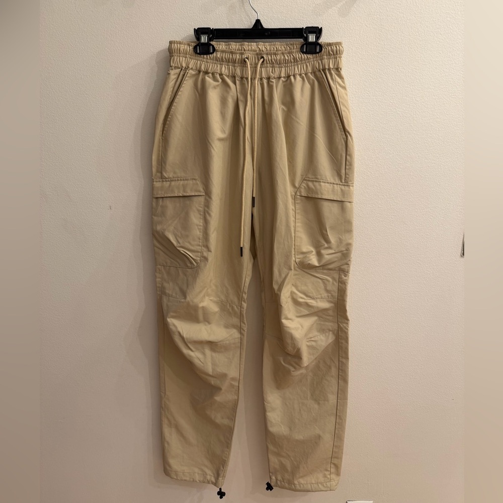 Jones Wear Women's Tan Cargo Pants